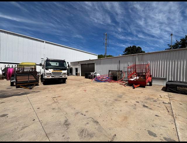 420M² WAREHOUSE TO LET IN BELLVILLE SOUTH INDUSTRIA